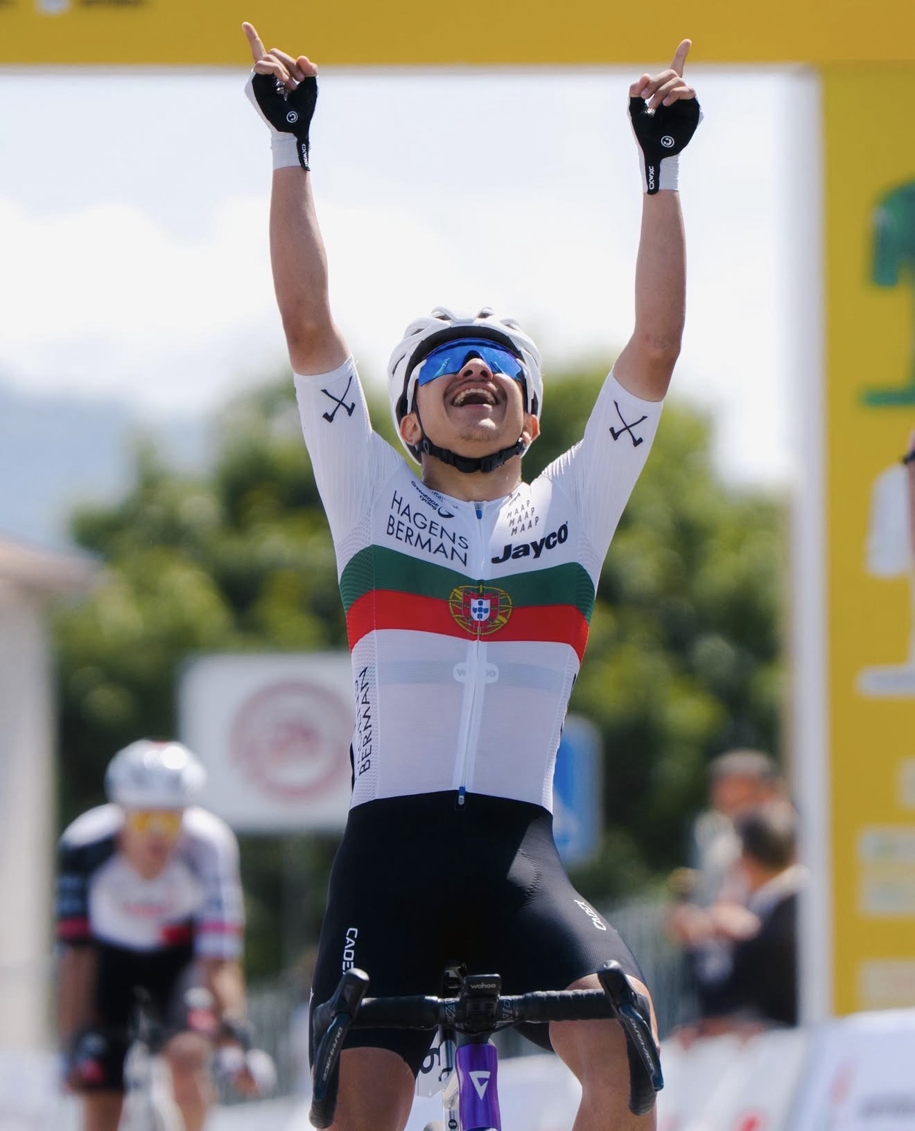 Daniel Moreira Wins Stage 3 of Volta a Portugal do Futuro on Home Soil cover